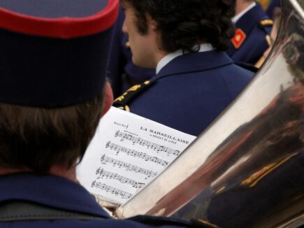 coup de sang : de nouvelles paroles pour la Marseillaise ?