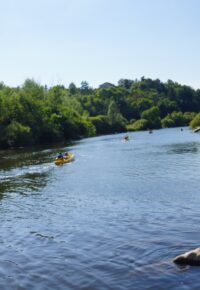 canoë kayak au crépuscule