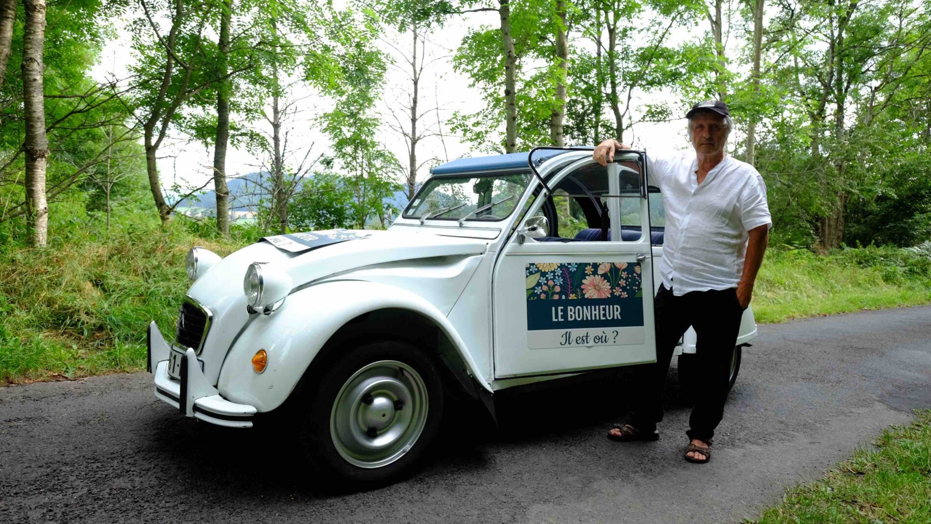 Bruno Murgue et sa 2CV