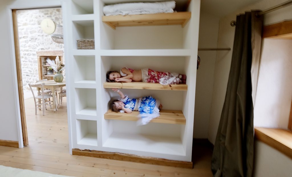 placard petites filles