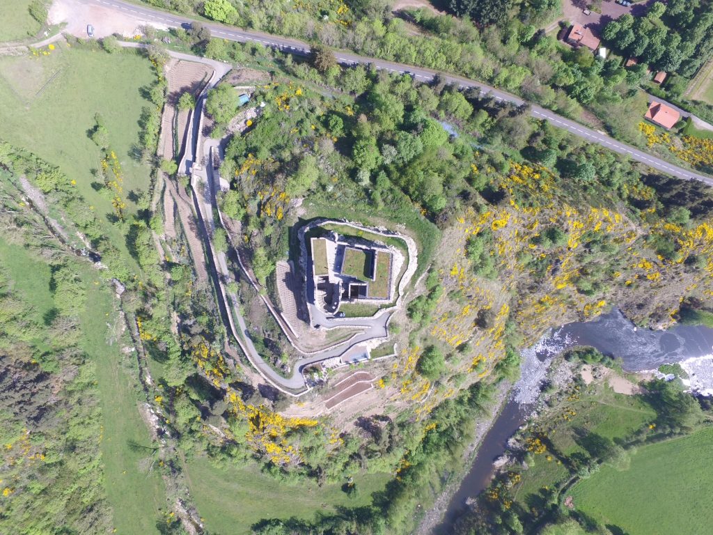 Vue aérienne château de belfort goudet