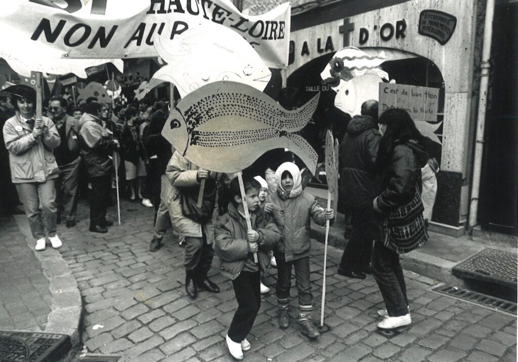loire sauvage barrages manifestation au puy en velay